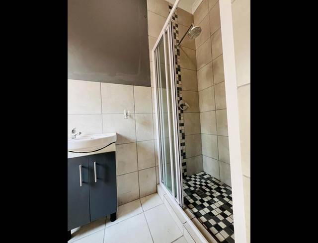 1 BEDROOM PROPERTY TO RENT IN PRIMROSE